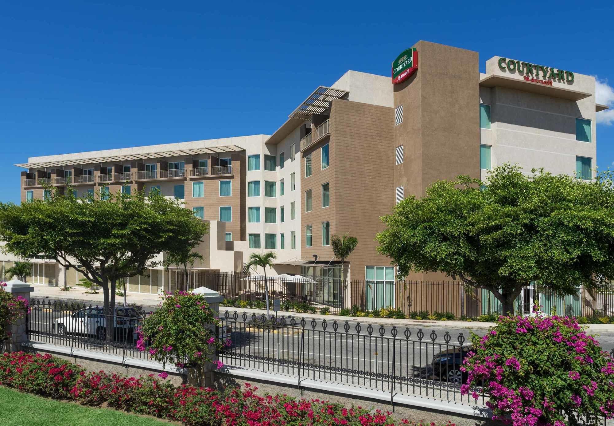 Courtyard By Marriott Kingston, Jamaica Hotel Kültér fotó