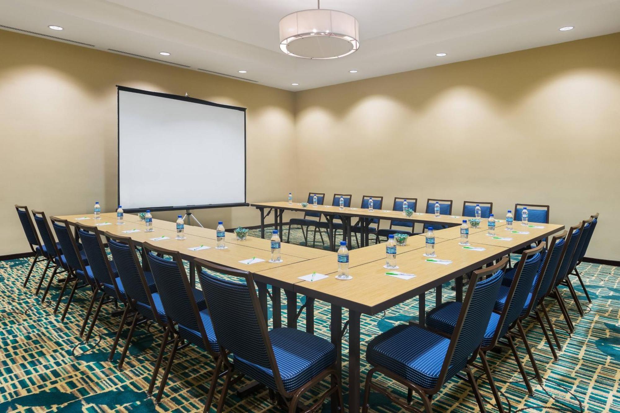 Courtyard By Marriott Kingston, Jamaica Hotel Kültér fotó