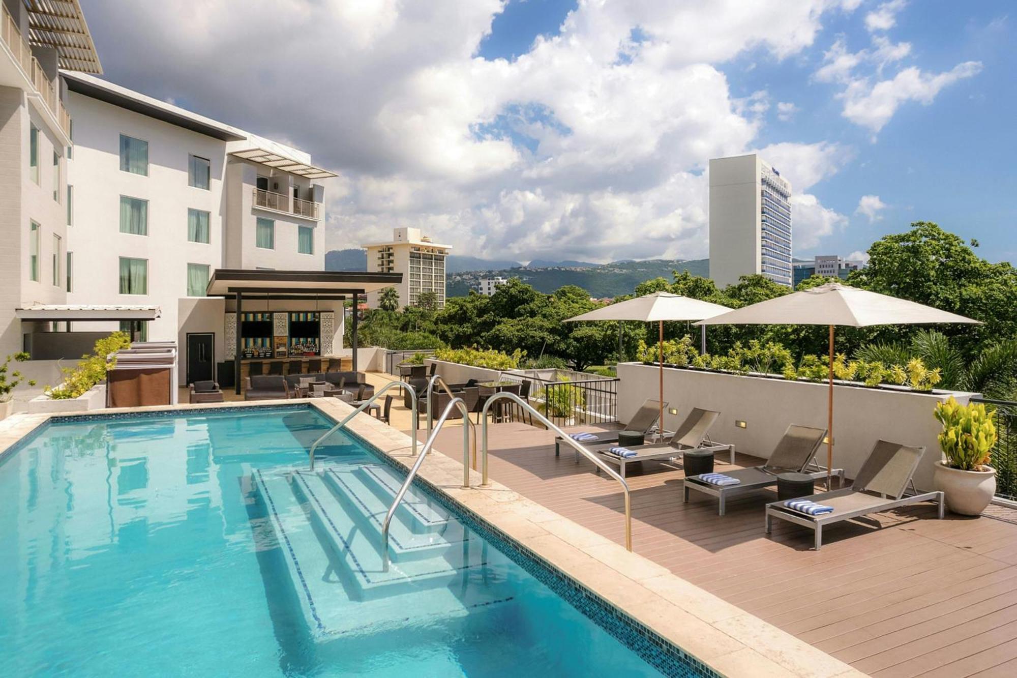 Courtyard By Marriott Kingston, Jamaica Hotel Kültér fotó