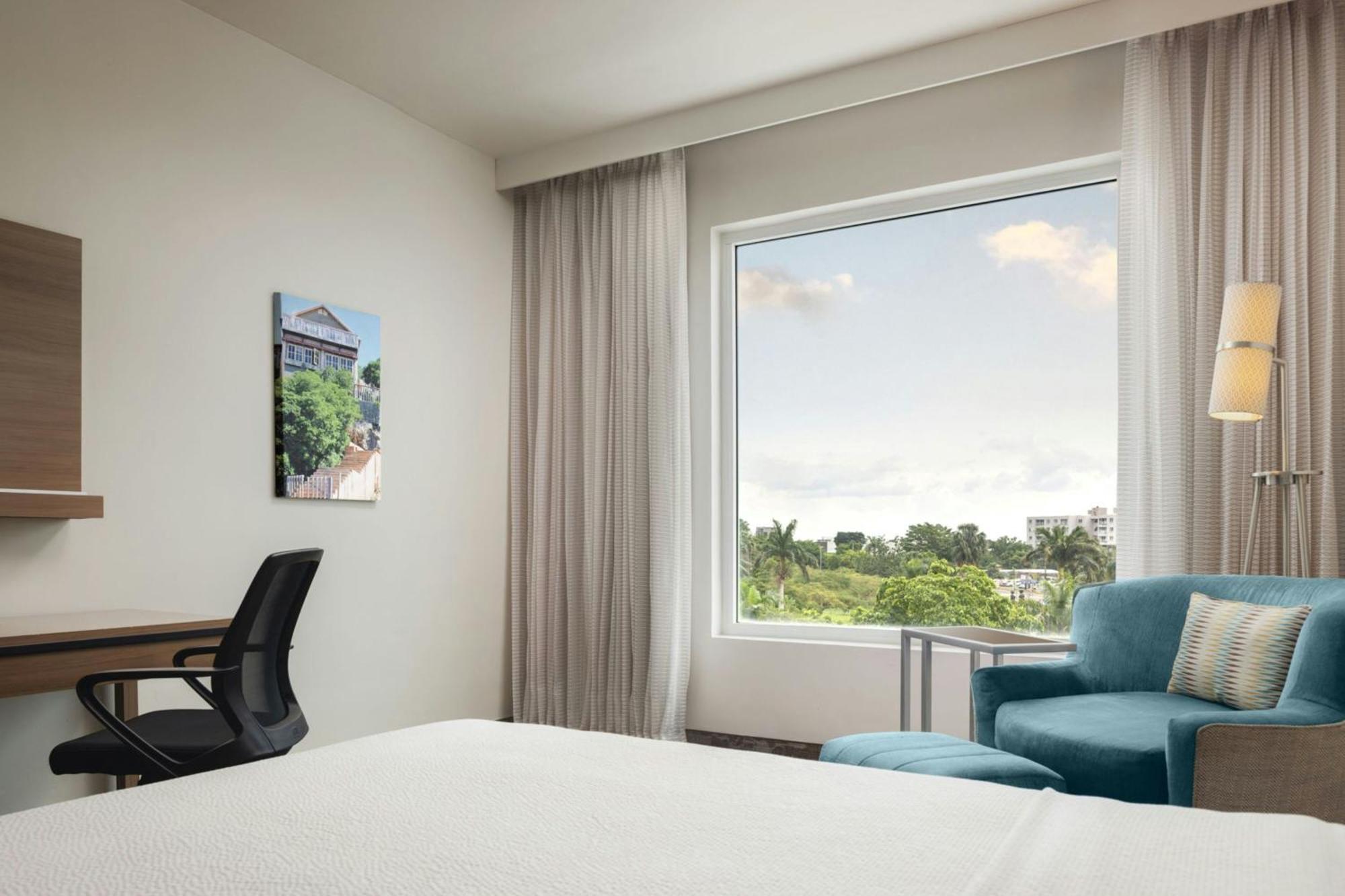 Courtyard By Marriott Kingston, Jamaica Hotel Kültér fotó